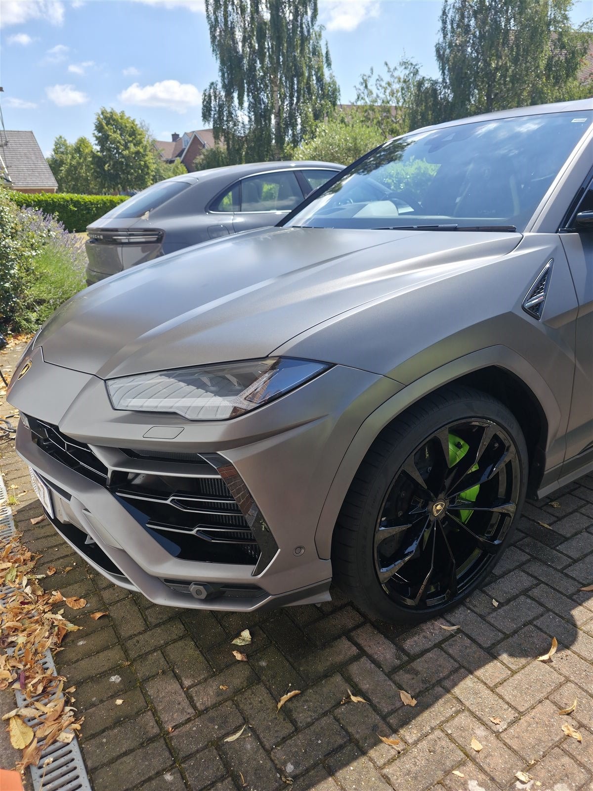 Lamborghini Urus close paint detail — 3–5 Year Ceramic Coating